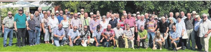 Gruppenbild der reisenden Boswiler Veteranen. Sie genossen einen wunderbaren Tag im Bernbiet. Bild: zg