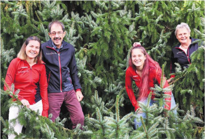 Die sportbegeisterte Lehrer-Familie Brunner, die zusammenhält und viel ehrenamtliche Arbeit für die Gemeinschaft leistet. Von links: Anina, Valentin, Rahela und Karin. Bild: zg Die sportbegeisterte Lehrer-Familie Brunner, die zusammenhält und viel ehrenamtliche Arbeit für die Gemeinschaft leistet. Von links: Anina, Valentin, Rahela und Karin. Bild: zg