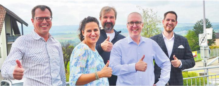 Das Gemeinderatsteam Oberlunkhofen für die nächste Legislatur, von links: Alain Maître, Mirjam Kölliker, Roland Geier, Kis Baumgartner und Dominique Fisch. Bild: Thomas Stöckli