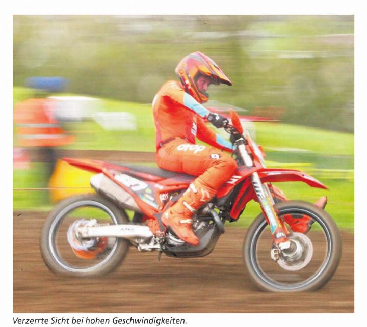 Verzerrte Sicht bei hohen Geschwindigkeiten. Verzerrte Sicht bei hohen Geschwindigkeiten.