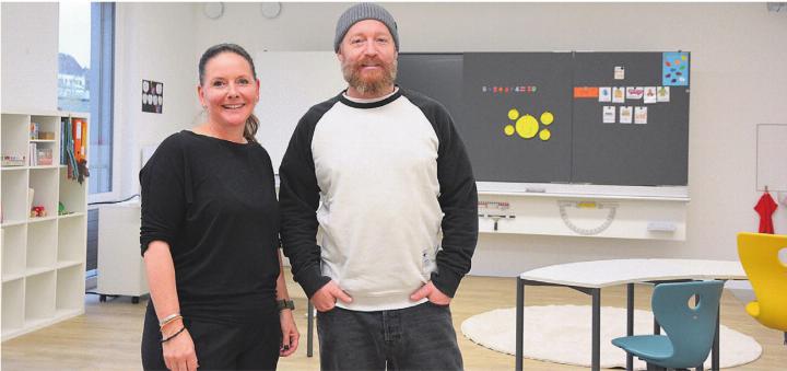 Karin Zumbühl und Daniel Schwenter stehen hinter der neuen Privatschule «Dein Lernweg». Noch ist ihr Sohn der einzige Schüler. Bild: Annemarie Keusch Karin Zumbühl und Daniel Schwenter stehen hinter der neuen Privatschule «Dein Lernweg». Noch ist ihr Sohn der einzige Schüler. Bild: Annemarie Keusch