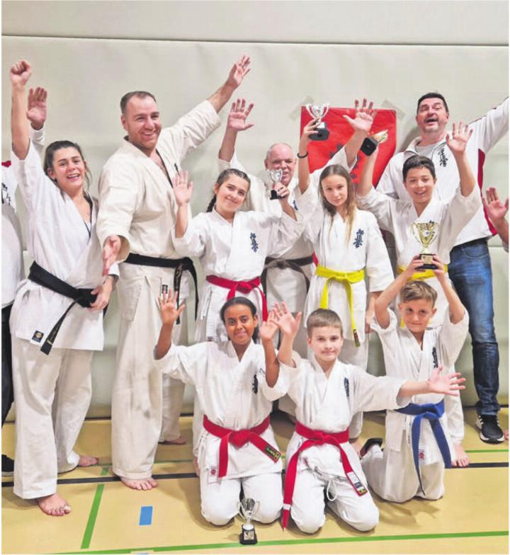 Die Delegation des Karate-Clubs Anglikon. Bild: zg
