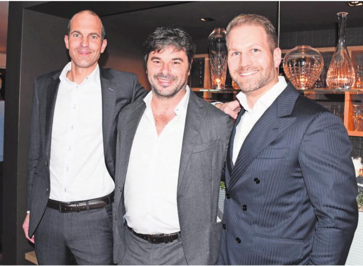 Interessante Einblicke garantiert (v. l.): Martin Schertenleib (Regionenleiter Valiant AG), Fussball-Experte und Trainer Ciriaco Sforza, Alexander Müller (Berater Unternehmenskunden Valiant AG). Bilder: Daniel Marti
