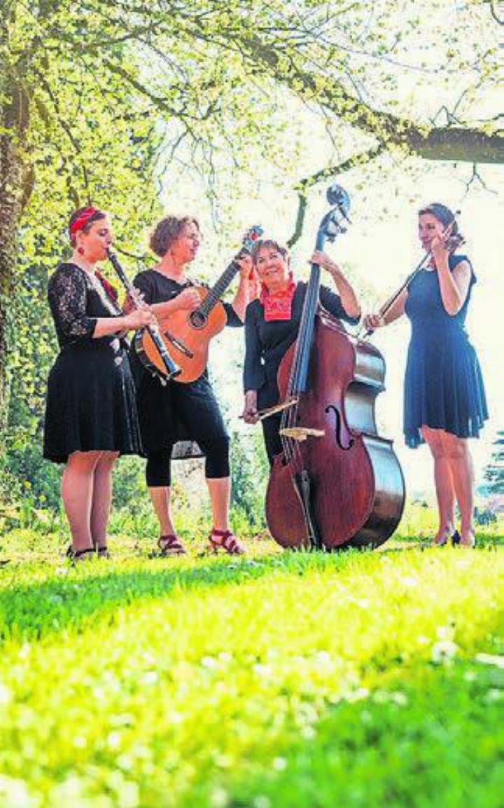 Die Distelfinken: (v. l.) Marina Massolin, Marie-Line Meyenhofer, Ursula Sulzer-Scherrer und Lucia Dischinger.