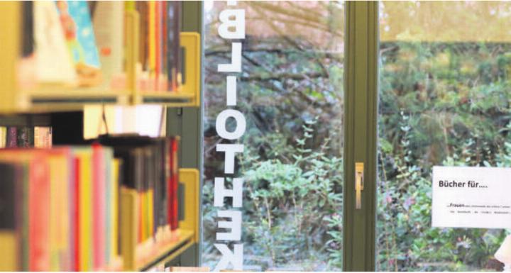 In der Bibliothek wird Bruno Hächler Kinder ab vier Jahren verzücken. Bild: Archiv