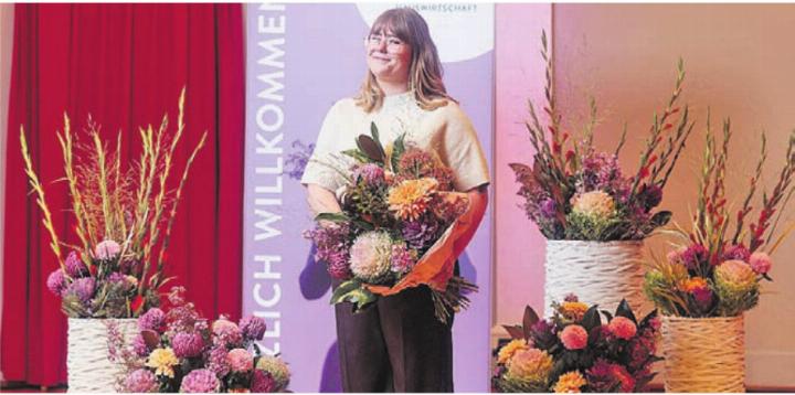 Verdiente Ehrung: Laura Gmür, stellvertretende Leiterin Hauswirtschaft, Bifang Wohn- und Pflegezentrum, landete auf dem zweiten Rang. Bild: pd