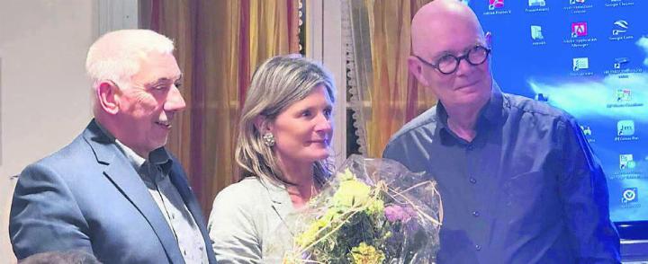 Barbara Steinemann, Nationalrätin SVP Zürich, besuchte die SVP Wohlen: Fraktionspräsident Manfred Breitschmid (rechts) und Parteipräsident Roland Büchi. Bild: zg