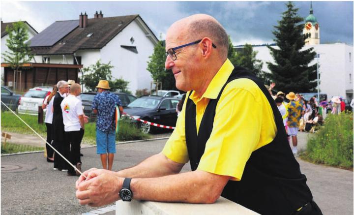 Ein Dirigent, der lieber im Hintergrund bleibt: Hansruedi Probst, hier bei einem Auftritt am Jugendfest Seengen. Bilder: zg