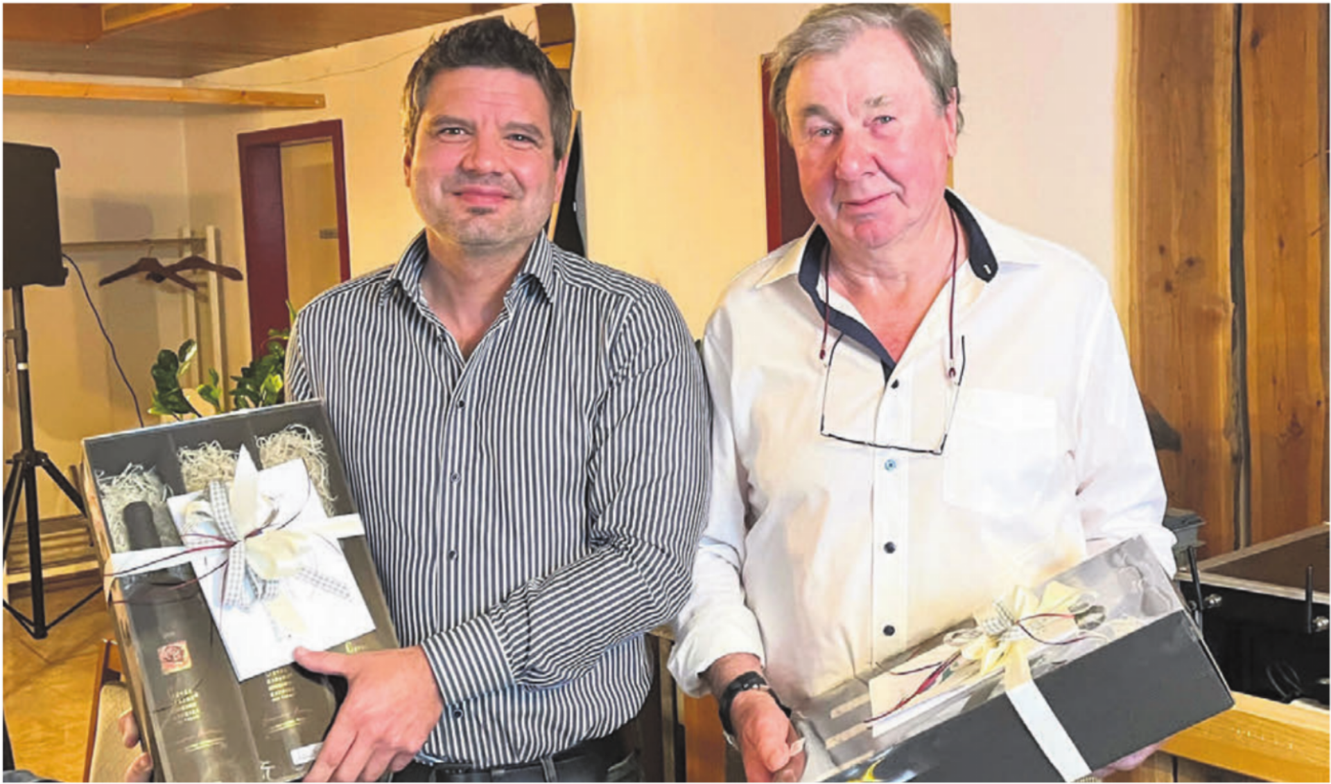 Der langjährige Präsident Fritz Schober (rechts) und sein Nachfolger Thomas Naef. Schober hat sich fast vier Jahrzehnte lang für die Spitex eingesetzt. Bilder: Walter Minder - Das Bild wird blockiert. – Möglicherweise durch einen aktiven Adblocker.