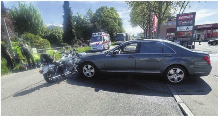 An beiden Fahrzeugen entstand Sachschaden. Bild: pd