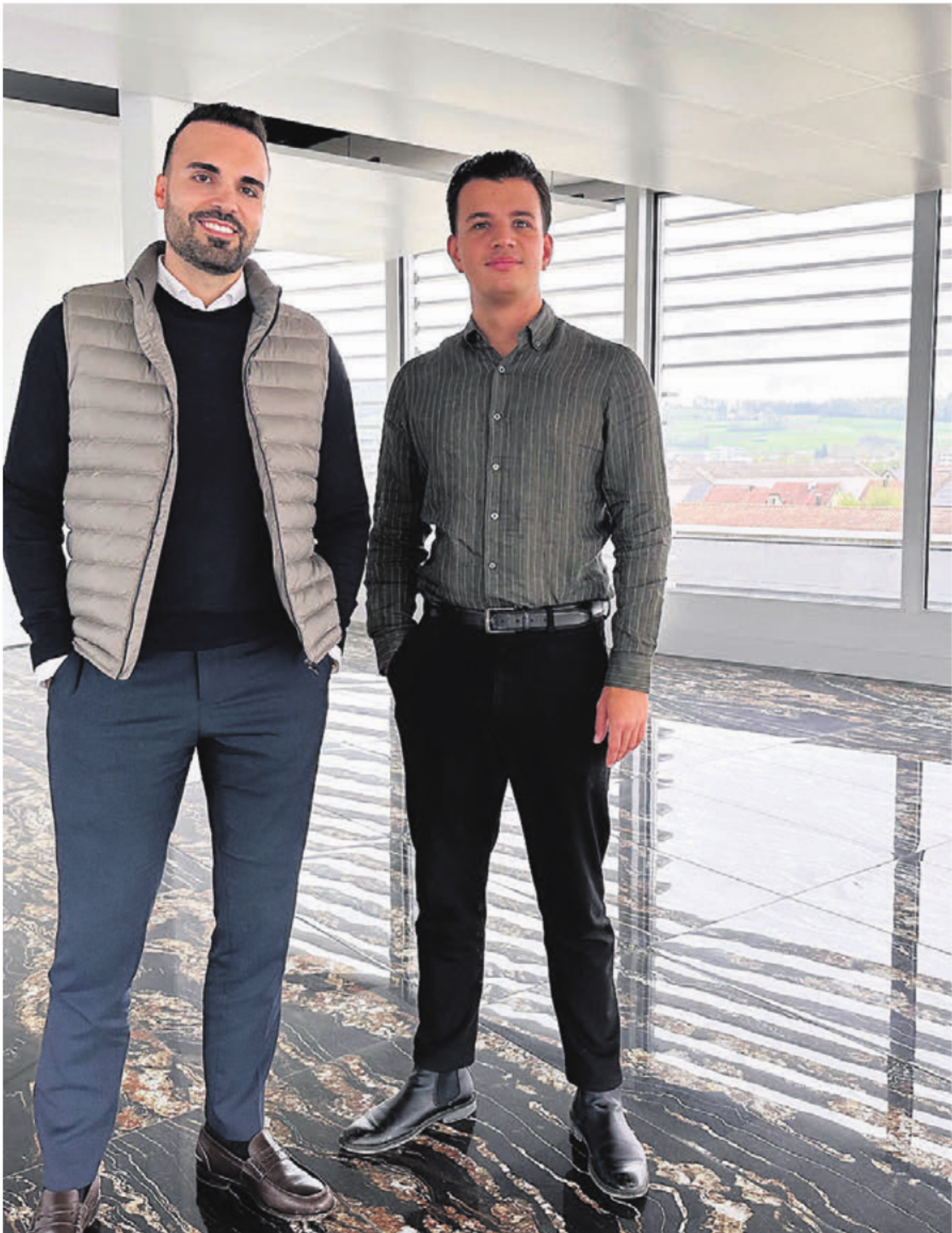Denis Racis (links) und Olivier Richner im Lokal des «The Upper Floor». Bild: Stefan Sprenger - Das Bild wird blockiert. – Möglicherweise durch einen aktiven Adblocker.