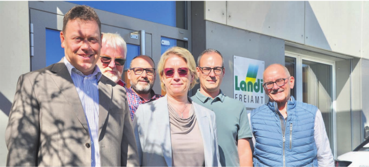 Sie wollen die Landi Freiamt gemeinsam voranbringen, von links: Stefan Lüthy (VR-Präsident), Daniel Appert (Leiter Energie und Landi-Läden), Marcel Tillmann (Leiter HR), Andrea Erni (Leiterin Finanz- und Rechnungswesen), Markus Lips (designierter Geschäftsleiter) und Daniel Strebel (Vorsitzender der Geschäftsleitung). Bild: Thomas Stöckli