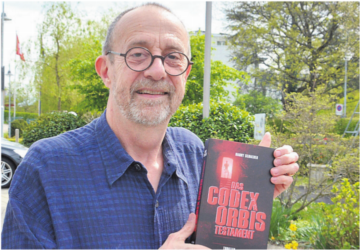 Harry Schärer ist gespannt, welche Reaktionen sein Thriller auslösen wird. Bild: Roger Wetli