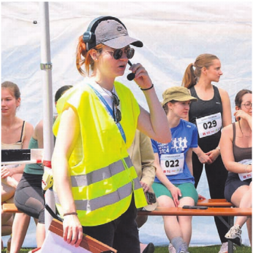 Luzerner Frühlingslauf in Muri - Die Kommunikation innerhalb der Crew ist gerade zwischen den Szenen intensiv.