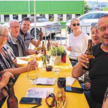 Jubiläum im Zeichen des Genusses - Die Stimmung war bestens bei den Besuchern und Besucherinnen.