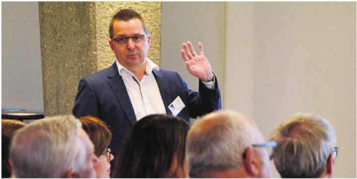 Daniel Strub, CEO, gab Einblick in die Finanzen des Spitals Muri. Bild: ake