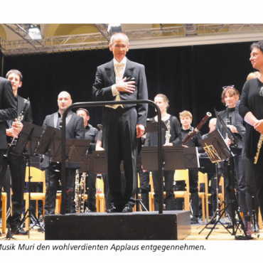 Im Banne von ikonischen Themen - Zum Abschluss eines berührenden Konzerts darf die Musik Muri den wohlverdienten Applaus entgegennehmen. Bilder: Thomas Stöckli