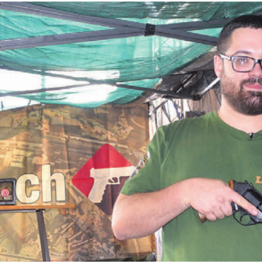 Keine Rambos, sondern Teamplayer - Im Schiessstand mit Fabio Lopes.