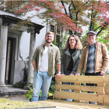 Intermezzo zum Sechsten - Sie freuen sich darauf, wenn es am Donnerstag endlich wieder losgeht, von links: Alain Willi, Daniela Marani und Michael Laubacher. Bild: Annemarie Keusch