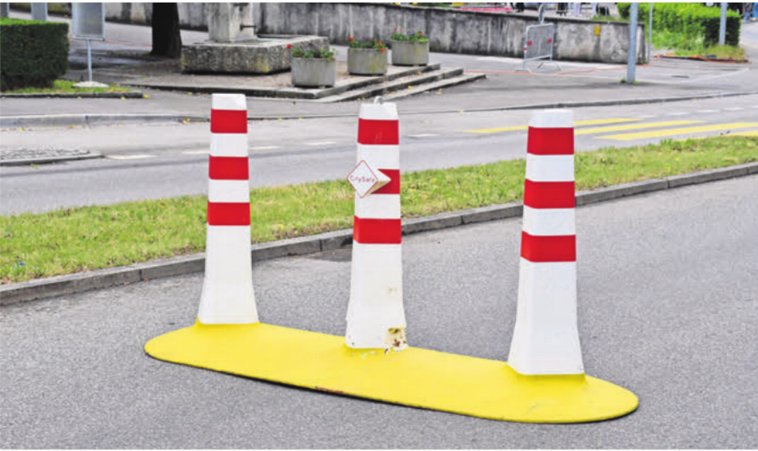 Die Sicherheit geht vor: Die Einfahrtsstrassen zum Markt wurden mit Wehrpfosten abgesperrt. Die Sicherheit geht vor: Die Einfahrtsstrassen zum Markt wurden mit Wehrpfosten abgesperrt.
