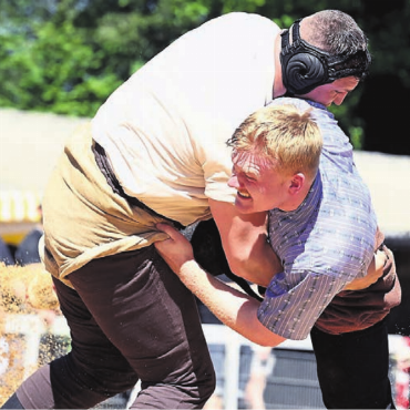 Starker Strebel - Dominic Strebel (rechts) landet mit 57.00 Punkten auf Rang 4d. Hier verliert er aber gegen den späteren Festsieger Nick Alpiger.    Bild: awa