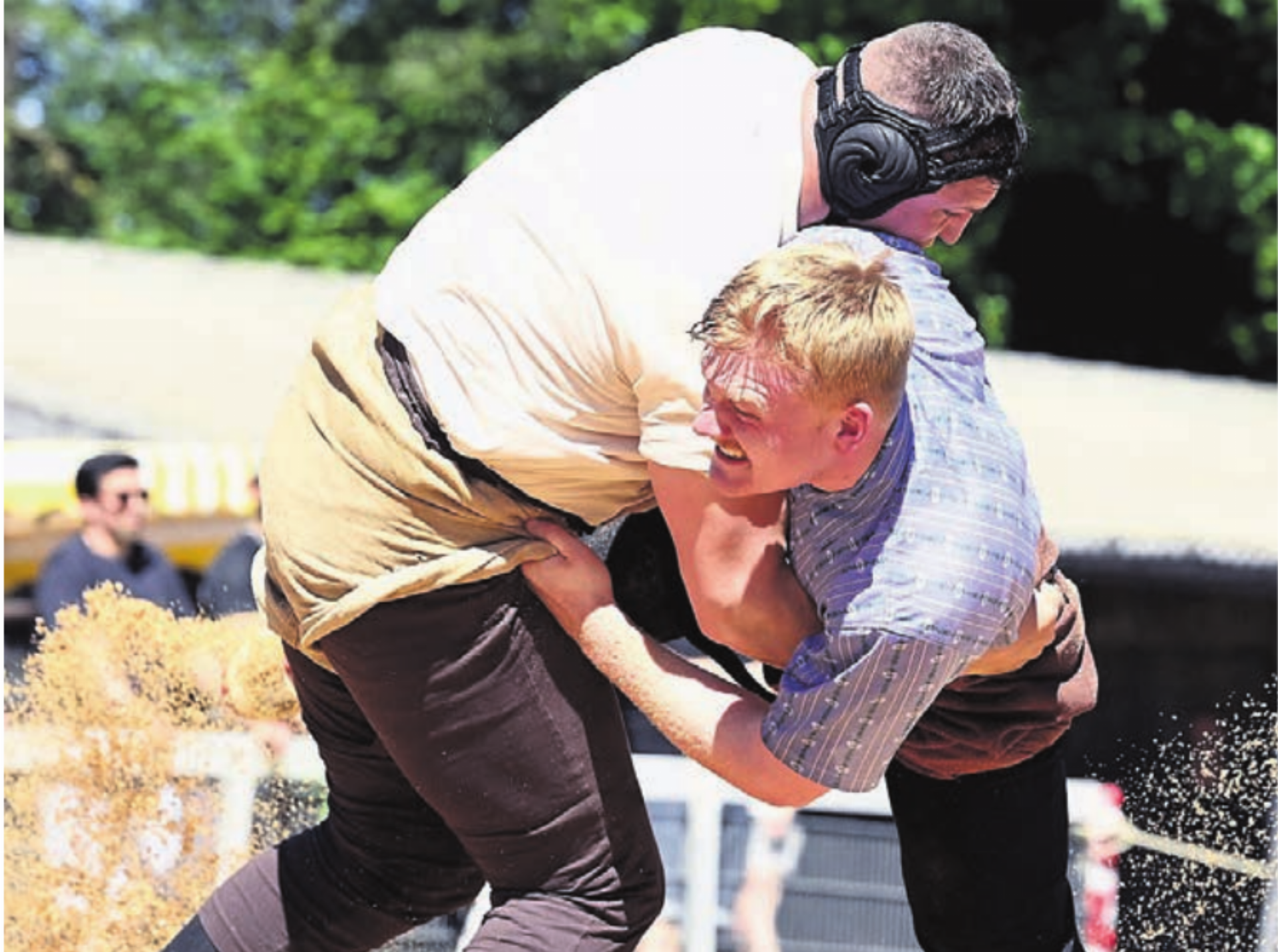 Dominic Strebel (rechts) landet mit 57.00 Punkten auf Rang 4d. Hier verliert er aber gegen den späteren Festsieger Nick Alpiger.    Bild: awa - Das Bild wird blockiert. – Möglicherweise durch einen aktiven Adblocker.