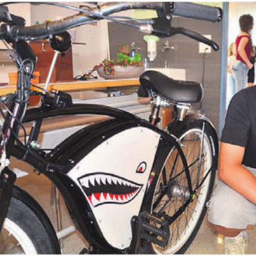 Kreatives Potenzial geweckt - Francis darf stolz sein auf seinen stylischen Cruiser mit Elektromotor.