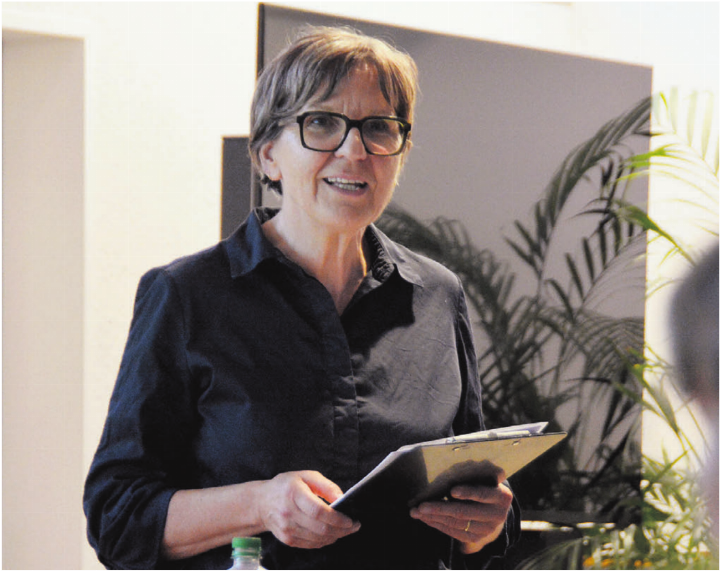 Monika Stutz, Präsidentin des Vereins Familienberatung Bezirk Muri, führte durch die Versammlung. Bild: Annemarie Keusch