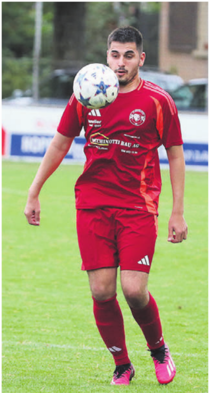 Halil Hoxhaj und der FC Bremgarten spielen auch nächste Saison in der 3. Liga. Bild: Archiv
