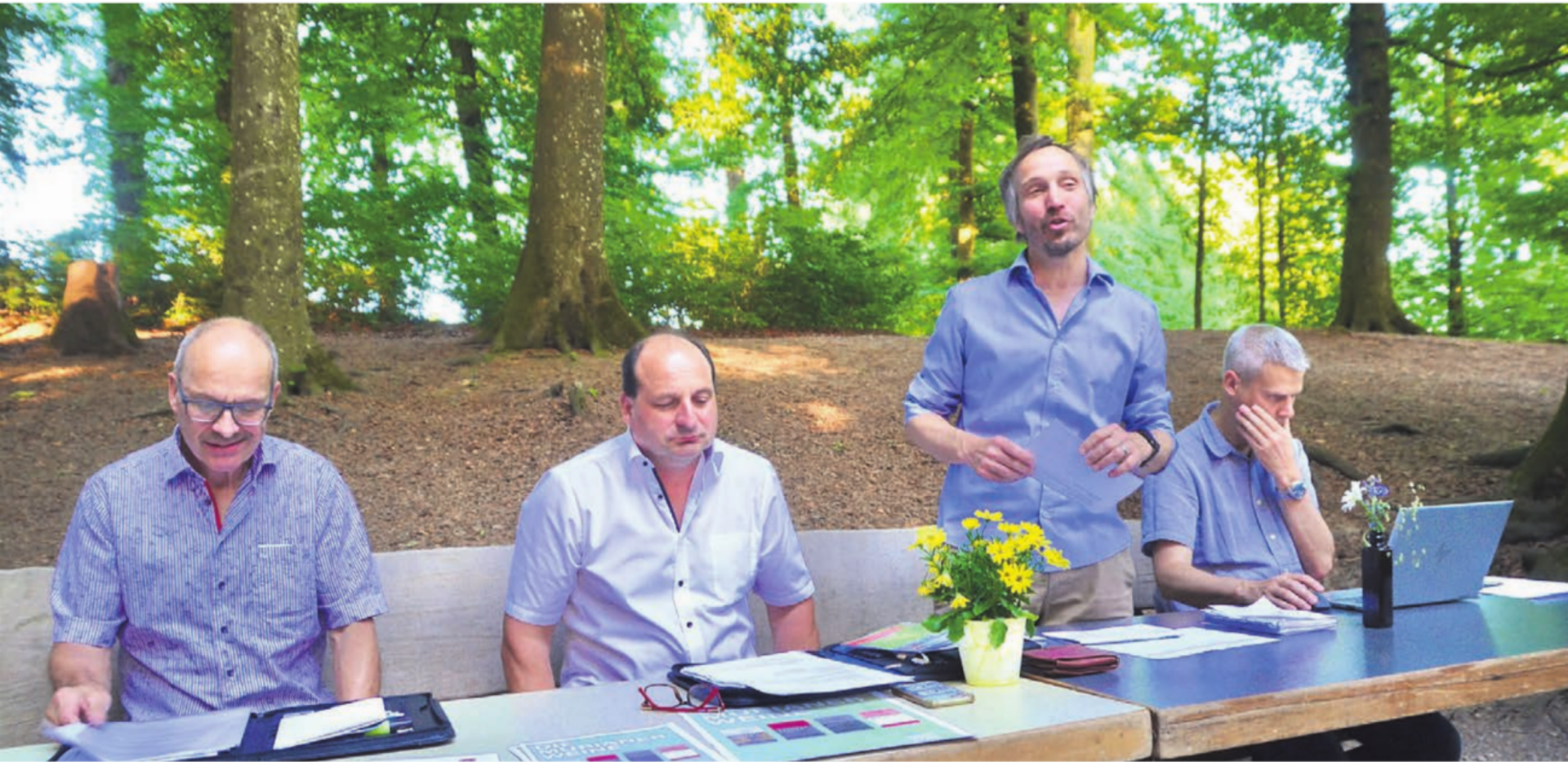 Die Versammlungsleitung, von links: Hanspeter Frey, Präsident der Ortsbürgerkommission, Gemeinderat Herbert Meier, Gemeindepräsident Hans-Peter Budmiger und Gemeindeschreiber Severin Bättig.    Bild: Thomas Stöckli - Das Bild wird blockiert. – Möglicherweise durch einen aktiven Adblocker.