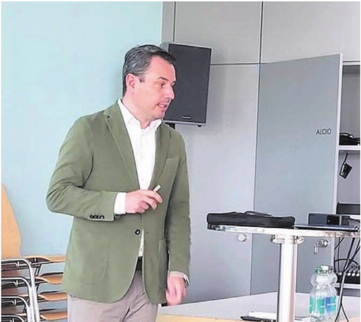 Patric Amsler, Gründer und CEO von Blackdot AG, referierte in Sarmenstorf. Bild: str