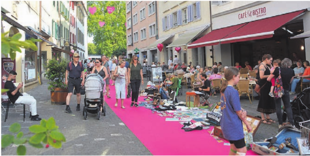 Proppenvolle Marktgasse: «Städtli mit Herz» hat im Vorjahr auf Anhieb seinen Platz in den Herzen der Bremgarter Lädeler gefunden. Proppenvolle Marktgasse: «Städtli mit Herz» hat im Vorjahr auf Anhieb seinen Platz in den Herzen der Bremgarter Lädeler gefunden.