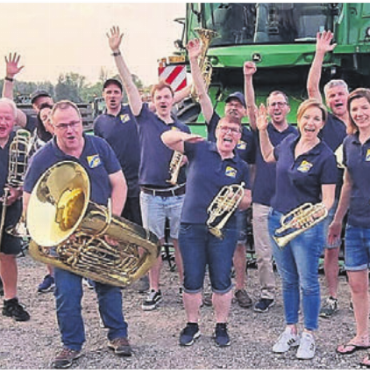Musik im Dorf - Gute Laune am letzten Quartierständli. Bild: zg