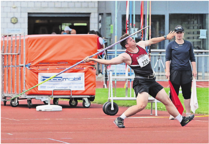 Dominique Garmier vom TV Wohlen holte im Speer mit 49,14 Meter den 3. Platz und seine neue persönliche Bestleistung. Dominique Garmier vom TV Wohlen holte im Speer mit 49,14 Meter den 3. Platz und seine neue persönliche Bestleistung.