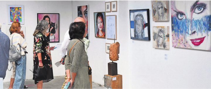 Im Kunstraum im Kulturwerk Bleichi sind bis Ende Juni die Werke von 23 Kunstschaffenden aus der Region zu bestaunen. Bilder: Daniel Marti Im Kunstraum im Kulturwerk Bleichi sind bis Ende Juni die Werke von 23 Kunstschaffenden aus der Region zu bestaunen. Bilder: Daniel Marti