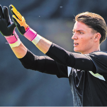 Gute Energie für die Nati - Clubs aus der Premier League und Ajax Amsterdam haben laut Sky Interesse an Marvin Keller. Der YB-Goalie aus Berikon fokussiert sich nun aber voll auf die Nati. Bild: Freshfocus