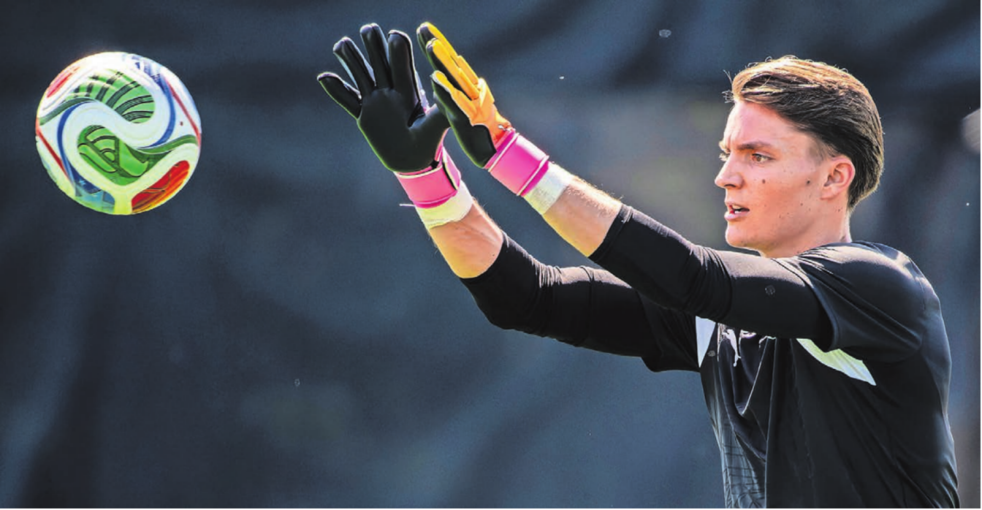 Clubs aus der Premier League und Ajax Amsterdam haben laut Sky Interesse an Marvin Keller. Der YB-Goalie aus Berikon fokussiert sich nun aber voll auf die Nati. Bild: Freshfocus - Das Bild wird blockiert. – Möglicherweise durch einen aktiven Adblocker.
