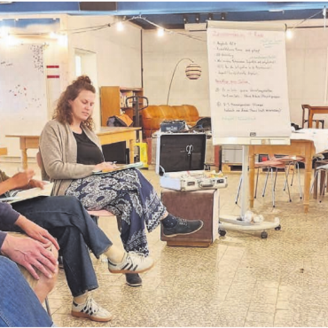 Gemeinsam für die Jugend - Ein interessanter Austausch, bei dem sich die Beteiligten zuhörten und aufeinandeer eingingen. Dies unter der souveränen Leitung von Vivianne Emisberger und Valentin Geissmann, rechts im Bild. Bild: Verena Anna Wigger