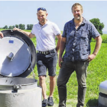 Besser abgesichert - Alfred Heer, Präsident und Brunnenmeister Auw, Stephan Bucher, Brunnenmeister Beinwil, Lucas Beck, Gemeinderat Beinwil (von links).    Bild: gk