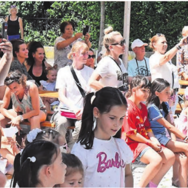 Mit Herz, Freude und Respekt - Sämtliche Darbietungen wurden von Fans und Familienmitgliedern per Handy für die Ewigkeit festgehalten. Bilder: Daniel Marti