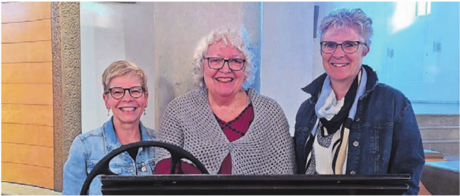 Sie gestalteten die Maiandacht, von links: Agi Stierli, Gertrud Laube, Susanne Strebel. Bild: zg - Das Bild wird blockiert. – Möglicherweise durch einen aktiven Adblocker.