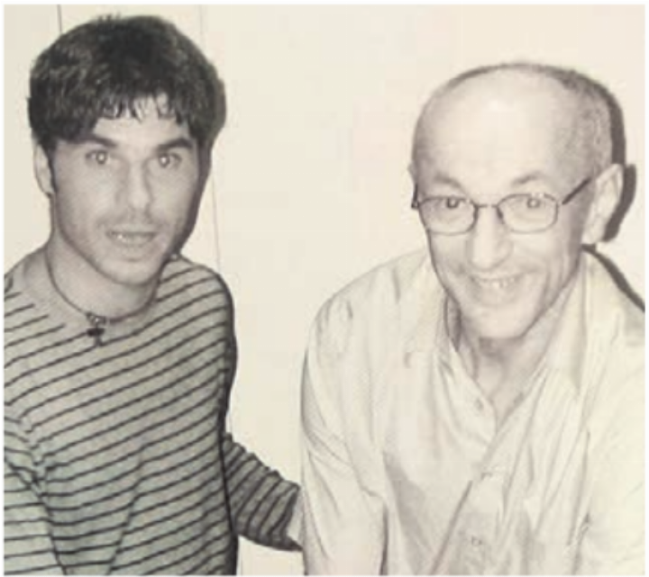 Pius Fischbach (rechts) wird im Jahr 2000 100. Mitglied der FC-Wohlen-Donatorenvereinigung. Gemeinsam mit Ciriaco Sforza wurde dies gefeiert. Bild: Archiv
