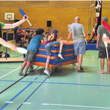 Manege frei fürs Jubiläum - Der Cirque Jeunesse probt mit vollem Elan.