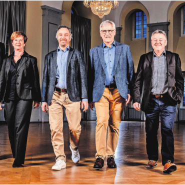 Das rückt bis 2029 in den Fokus - Der neu zusammengestellte Gemeinderat geht gemeinsam in eine Richtung. Diese wurde in der Legislaturplanung festgelegt. Von links: Gemeindeschreiber Severin Bättig, Marlies Laubacher, Gemeindepräsident Hans-Peter Budmiger, Vizepräsident Daniel Räber, Jörg Weiss und Herbert Meier.    Bild: Archiv