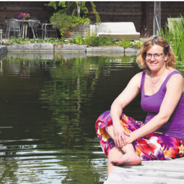 Erholung für Körper, Geist und Seele - Bettina Caligari führt die kleine Wellnessoase in Hilfikon weiter und ergänzt das Angebot mit Massagen. Bild: mo