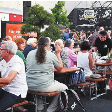 «Aus Liebe» in vielerlei Hinsicht - Ambiente: top, Service: bestens, Wetter: hervorragend, Stimmung: phänomenal.