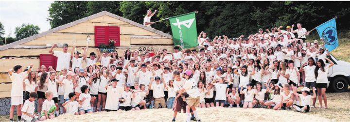 Schwingfest und Gruppenbild in einem: die Kinder von Jungwacht und Blauring Muri.    Bilder: zg