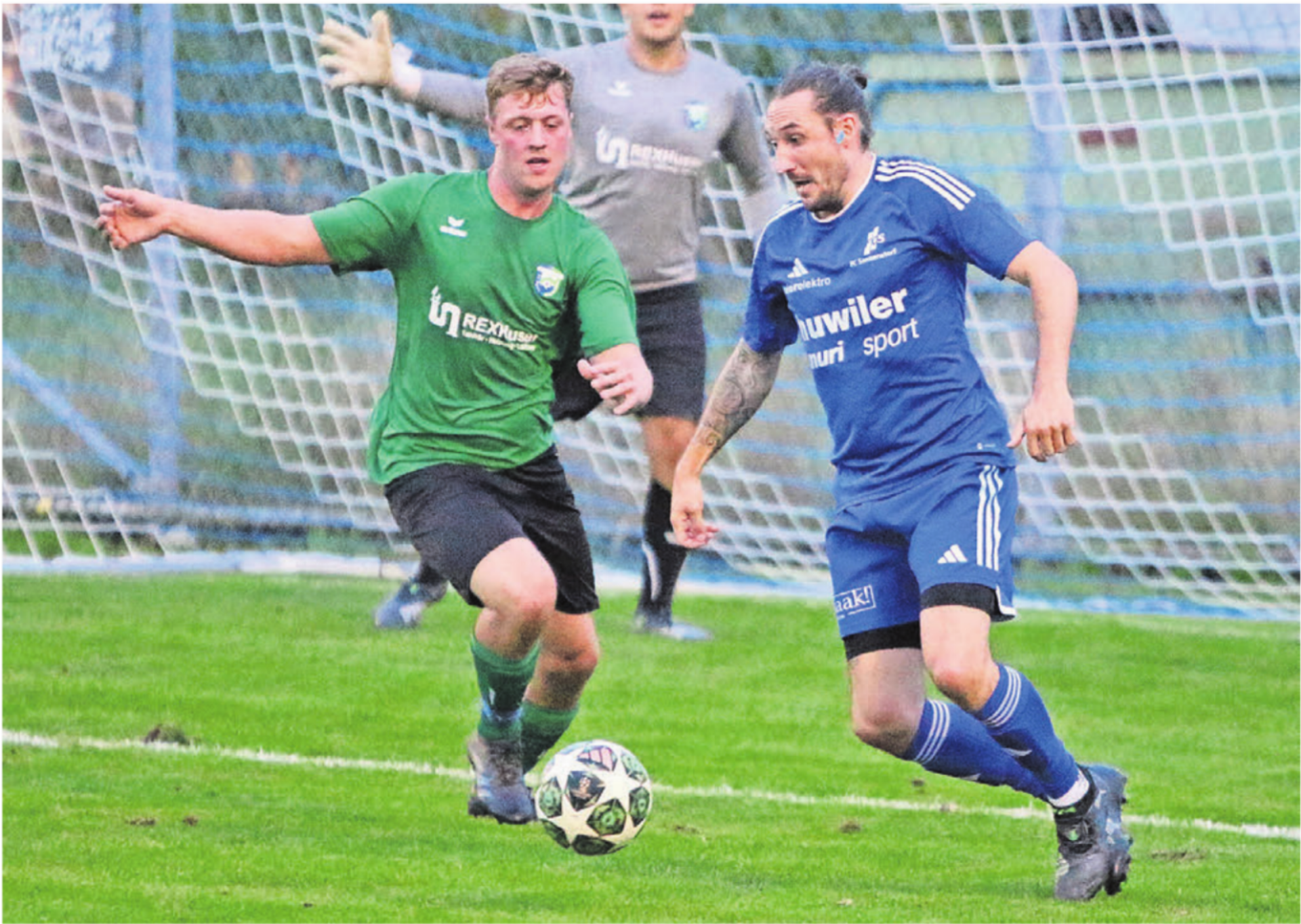 Die eine Seite von Ranieri Schmidli (rechts) kommt hier im Derby gegen Adrian Rohner von Bünz-Maiengrün zur Geltung. Fussball war in den vergangenen Jahren ein wichtiger Bestandteil seines Lebens. Bilder: Archiv/jl, Salsa Olé - Das Bild wird blockiert. – Möglicherweise durch einen aktiven Adblocker.