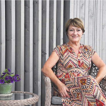 Rädchen am Laufen halten - Uris Fröhli war mit Leib und Seele während 22 Jahren Schulsekretärin. Nun geniesst sie ihren neuen Lebensabschnitt und beginnt diesen zu gestalten.    Bild: Verena Anna Wigger