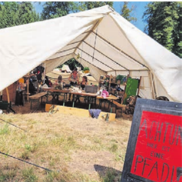 Ferien im Freiamt gemacht - Ein Kreativzelt, in dem sich die Leitung für ihren Einsatz vorbereitete, gehört dazu.